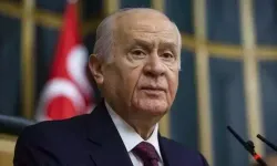Bahçeli'den, AK Parti'ye özel çiçek