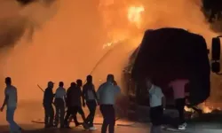 TIR'ın dorsesi alev alev yandı