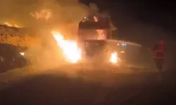 Saman yüklü TIR yandı!