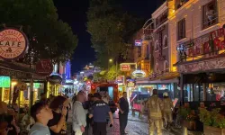 Fatih'te otelde çıkan yangın söndürüldü
