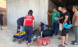 Traktörle çarpışıp römorkun altında kaldı