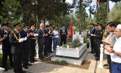 Öğrenciler şiir okudu, şehitler anıldı