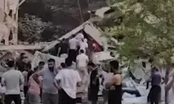 Balıkesir’deki deprem nedeniyle bazı binalar yıkıldı! İşte ilk görüntüler