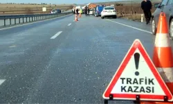 Hafif ticari araçla çarpışan motosikletin sürücüsü öldü