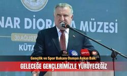 Bakan Bak: Geleceğe gençlerimizle yürüyeceğiz