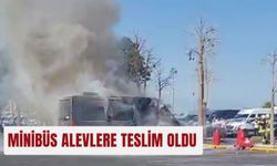 Minibüs alevlere teslim oldu