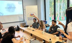 Gençler münazarayı eğlenceye dönüştürdü