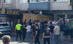 Kamyonun frenleri patladı, dükkana daldı