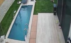 Depremde yüzme havuzu beşik gibi sallandı