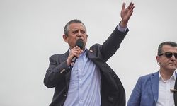 CHP Genel Başkanı Özel: "Turistlerin başının üstünden roketler, füzeler geçiyor"