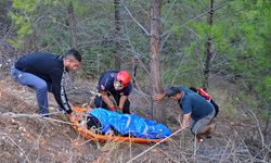 Gazipaşa’da otomobil uçuruma yuvarlandı: 1 ölü, 1 yaralı
