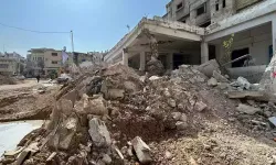 İsrail, Gazze'deki Aksa Hastanesi'ni vurdu