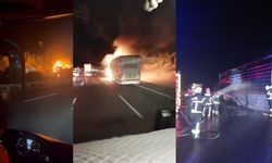Otobanda tır yandı, patlama anı kamerada