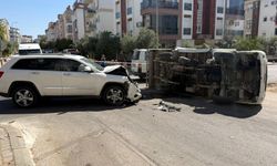 Cip ile kamyonet çarpıştı