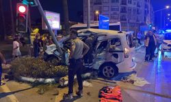Kırmızı ışık ihlali kazayı getirdi: 6 yaralı