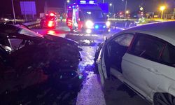 Isparta-Eğirdir yolunda otomobil çarpıştı: Sürücüler yaralandı