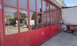 15 dakika arayla 2 iş yerini kurşunladı