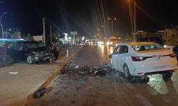 Antalya'da karayolunu savaş alanına çeviren kaza: 2 ölü, 2 yaralı