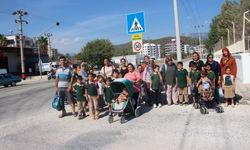 Veliler üst geçit için toplanıp çağrı yaptı