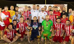 Plaj futbolunda şampiyon Çimhan Sarılarspor