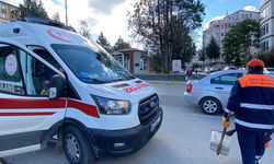 Halk otobüsü kamyona çarptı: 22 öğrenci yaralandı