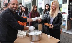 Bir bardak süt ile önyargıları yıktı, anlamlı etkinlik taktir topladı