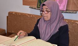 70 yaşında Kur’an-ı Kerim okumayı öğrendi