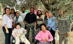 Özel öğrencilerden zeytin hasadı