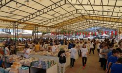 Alanya Kitap Fuarı'na öğrencilerden yoğun ilgi