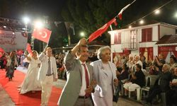 Antalya'da "Zamana Meydan Okuyan" defile