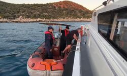 Kayalıklarda mahsur kalan turisti Sahil Güvenlik ekipleri kurtardı