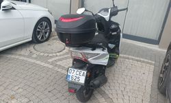 Motosiklet yayaya çarpıştı