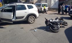 Otomobille motosiklet çarpıştı: 1 yaralı