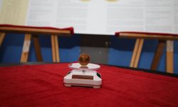 Cumhuriyetin ilk altın parası Akdeniz Üniversitesi’nde