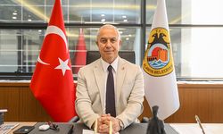 Başkan Özçelik: En büyük görevimiz Cumhuriyetimizi yaşatmak