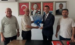 Serik'te yeni başkan mazbatasını aldı: Turhat göreve başladı