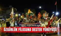 Özgürlük Filosuna destek yürüyüşü