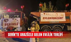 Serik’te arazözle gelen evlilik teklifi