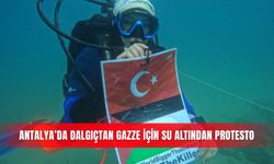 Antalya’da dalgıçtan Gazze için su altından protesto
