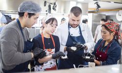 Japon öğrencilere Türk mutfağı dersi