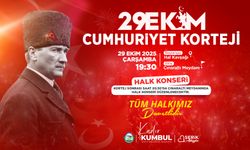 Serik'te Cumhuriyet korteji ve halk konseri