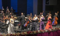 'Yevgeni Onegin' ayakta alkışlandı