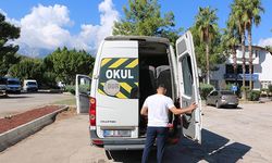 Kemer'de okul servislerine denetim