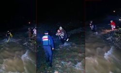 Dere taştı: Mahsur kalan ziyaretçileri ekipler kurtardı