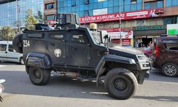 Otele el bombası atıldı