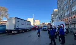 Kocaeli’de yıkılan binanın yakınındaki binalar tahliye edildi; ekipler inceleme başlattı