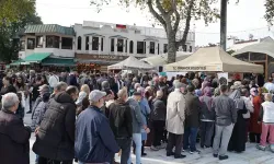 Eyüpsultan'da pilav kuyruğu