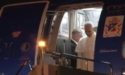 Papa’nın uçağına yazılım yüklemesi yapılacak