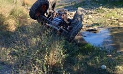 Devrilen traktörün altında kalan sürücü hayatını kaybetti