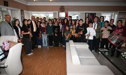 Başkan Topaloğlu'na Öğretmenler Günü sürprizi